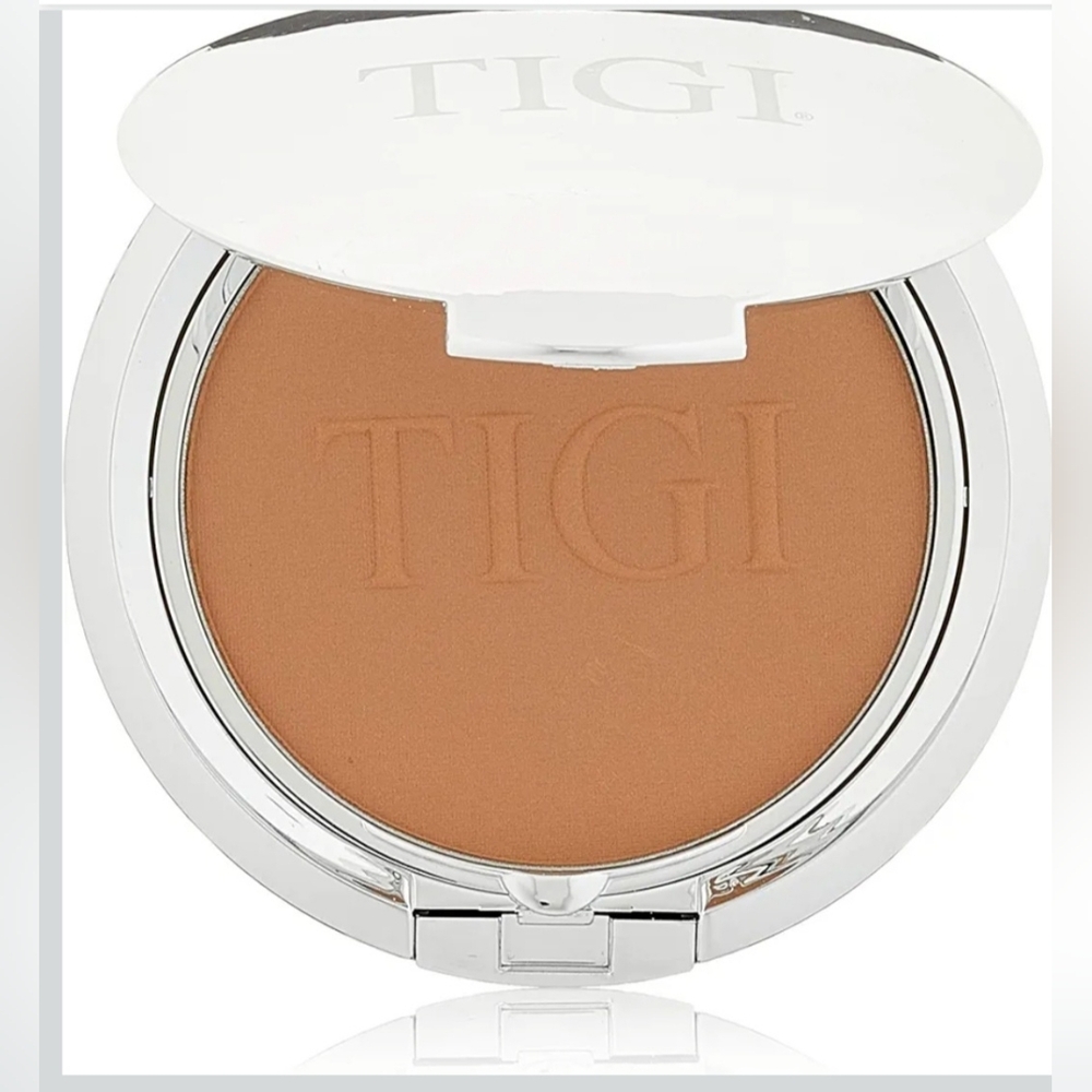 TIGI Compact Style Entice -great Foundation Or Setting Powder